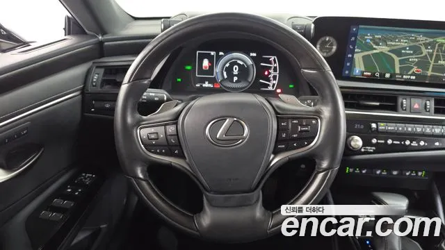 Lexus ES — Фото автомобиля 12