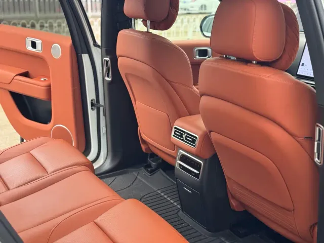 Li Auto L7 — Фото автомобиля 29