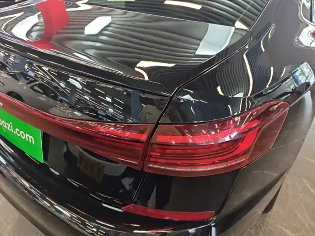 Volkswagen Passat — Фото автомобиля 7