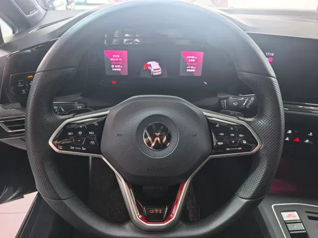 Volkswagen Golf GTI — Фото автомобиля 9