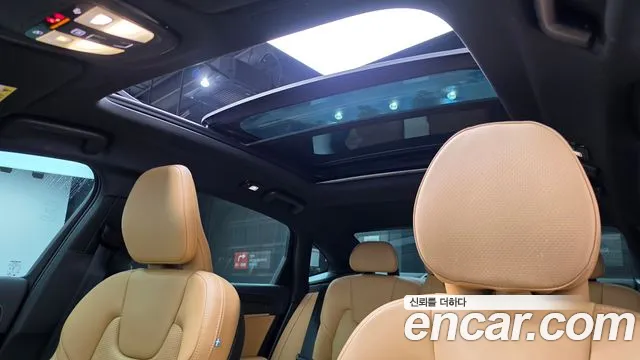 Volvo S90 — Фото автомобиля 17