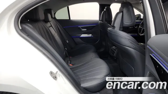 Mercedes-Benz E-Class W214 — Фото автомобиля 11