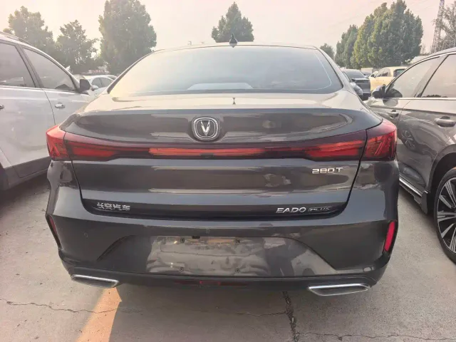 Changan Eado — Фото автомобиля 10