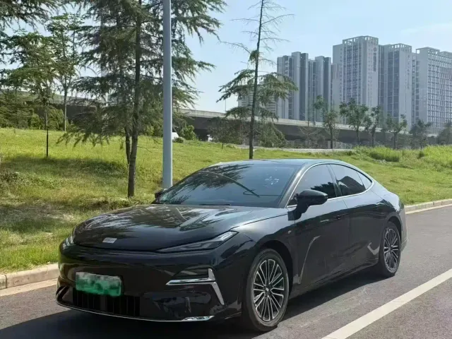 Фотография автомобиля — Geely Galaxy Xingyao 8