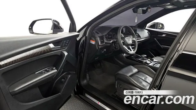 Audi Q5 45 TFSI quattro Premium — Фото автомобиля 7