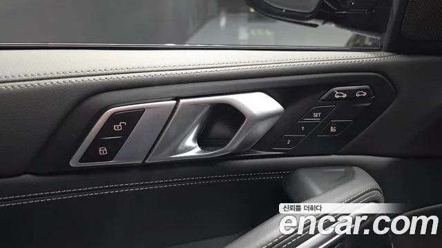 BMW X6 xDrive40i M Sport — Фото автомобиля 26
