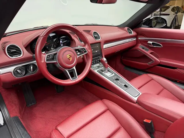 Porsche 718 — Фото автомобиля 4