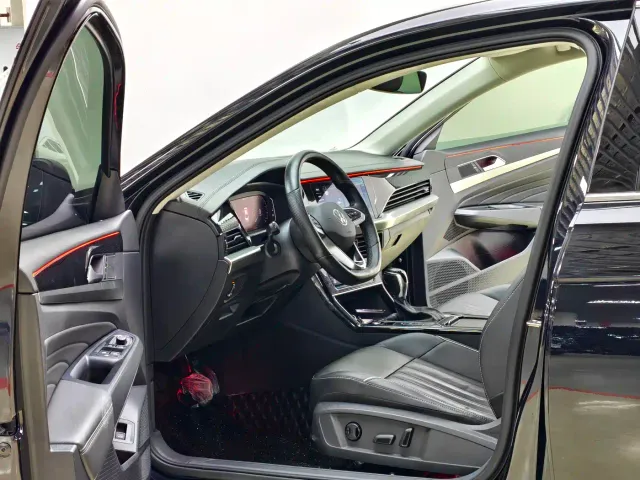 Volkswagen Passat — Фото автомобиля 8