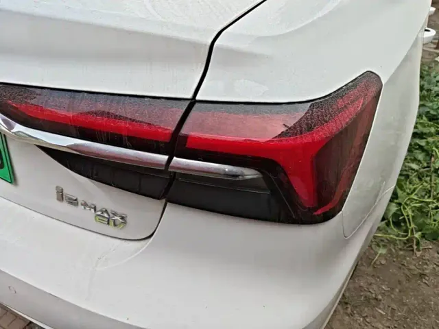 Roewe i6 MAX EV — Фото автомобиля 7
