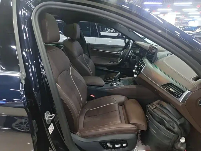 BMW 5 Series — Фото автомобиля 24