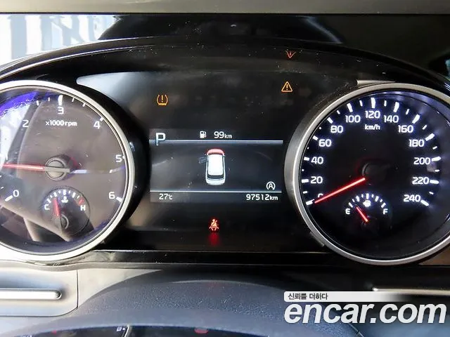 Kia Carnival Generation 4 — Фото автомобиля 10