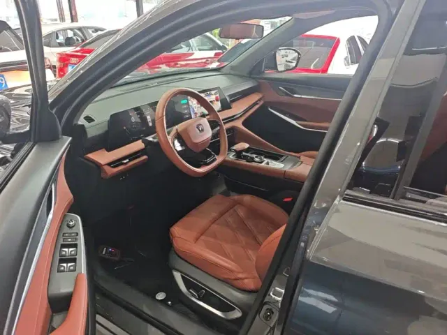 Changan CS75 Plus — Фото автомобиля 10