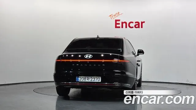 Hyundai Grandeur GN7 — Фото автомобиля 4