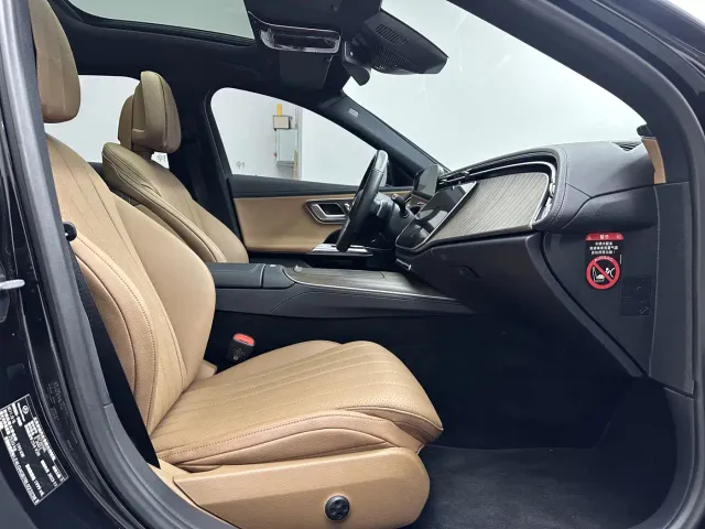 Mercedes-Benz E-Class — Фото автомобиля 13