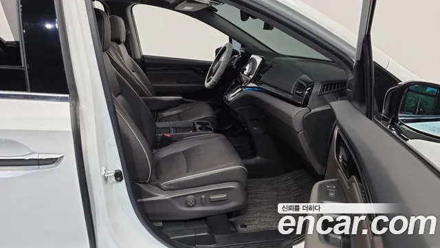 Honda Odyssey — Фото автомобиля 11