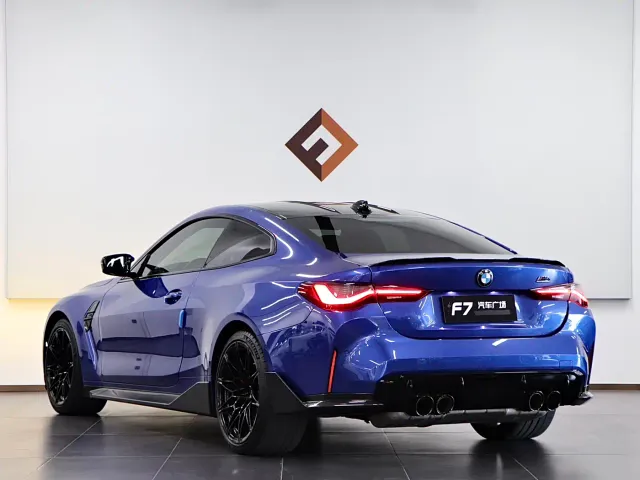 BMW M4 — Фото автомобиля 4