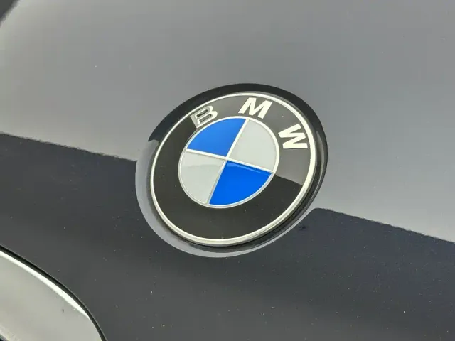 BMW 5 Series — Фото автомобиля 25