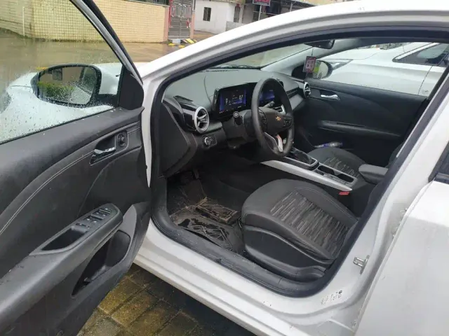 Chevrolet Monza — Фото автомобиля 13