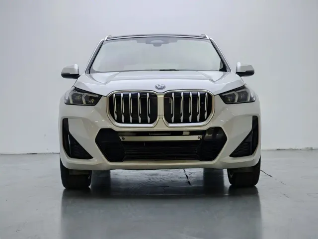 BMW X1 — Фото автомобиля 2