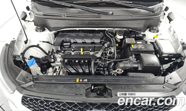 Hyundai Venue — Фото автомобиля 9
