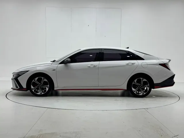 Hyundai Elantra — Фото автомобиля 7