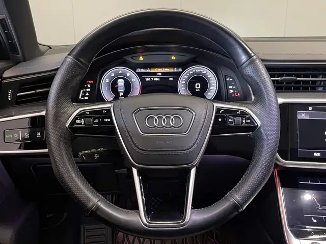 Audi A6L — Фото автомобиля 14