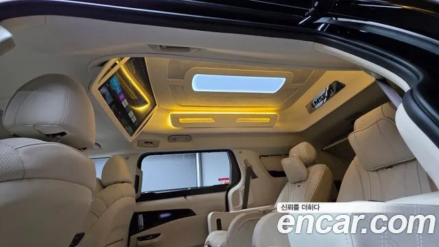 Kia Canival — Фото автомобиля 16