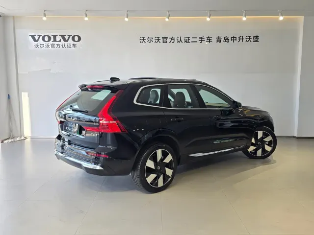 Volvo XC60 — Фото автомобиля 5