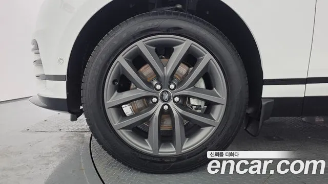 Land Rover Range Rover Velar Range Rover Velar 2.0 P250 Dynamic SE — Фото автомобиля 8