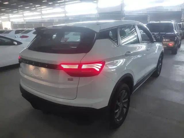 Geely Binyue — Фото автомобиля 6