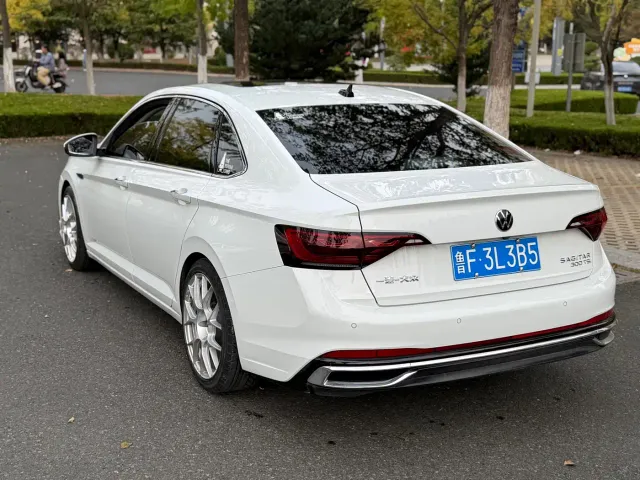 Volkswagen Sagitar — Фото автомобиля 4