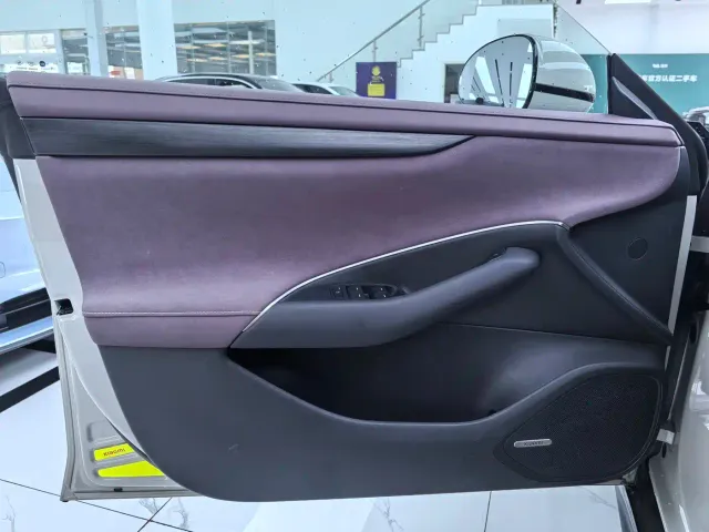 Xiaomi SU7 — Фото автомобиля 4