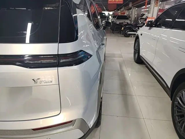 GAC Aion Y — Фото автомобиля 23