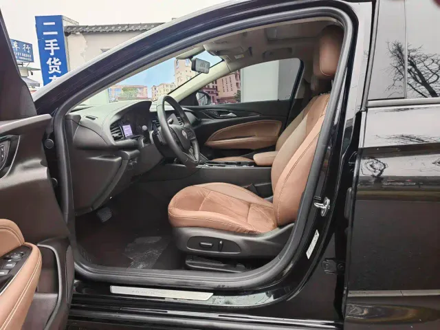 Buick Regal — Фото автомобиля 4