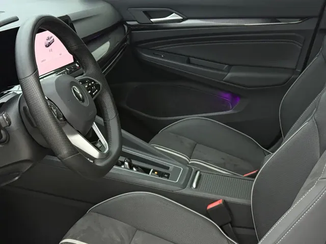 Volkswagen Golf — Фото автомобиля 15
