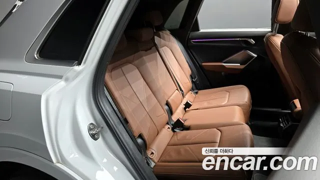 Audi Q3 35 TDI quattro Premium — Фото автомобиля 11