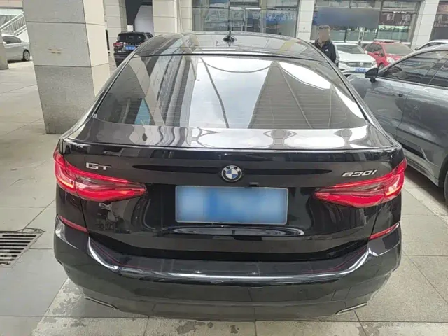 BMW 6 Series Gran Turismo — Фото автомобиля 5