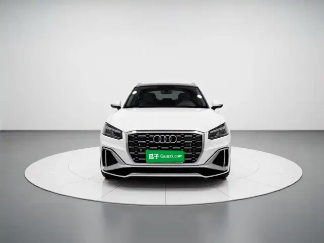 Audi Q2L — Фото автомобиля 2