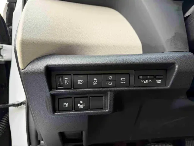 Toyota Granvia — Фото автомобиля 14