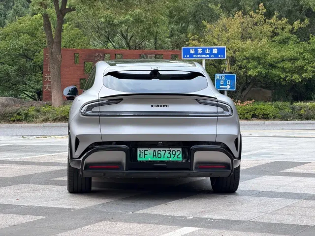 Xiaomi YU7 — Фото автомобиля 4