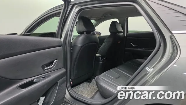 Hyundai AVANTE Avante (CN7) — Фото автомобиля 17