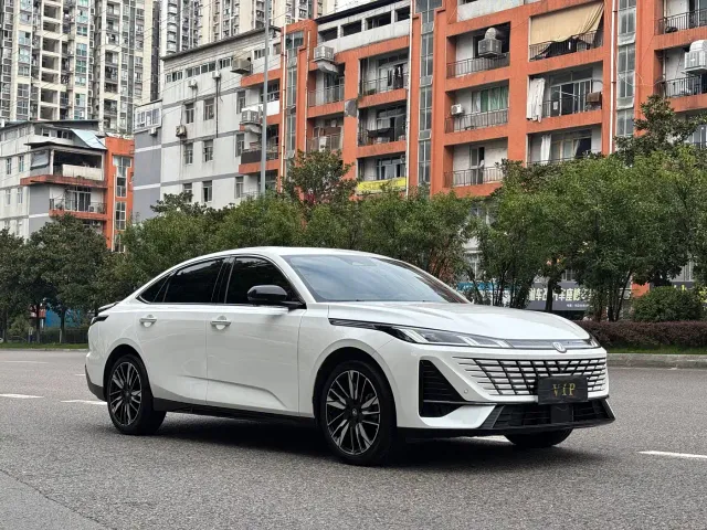 Changan Eado — Фото автомобиля 3