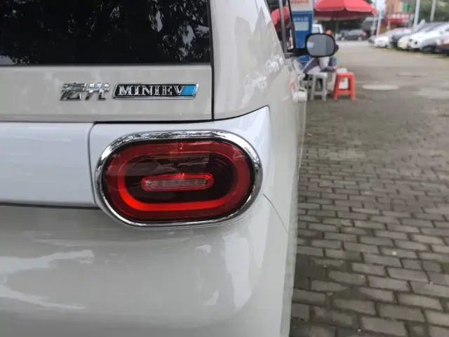 Wuling Hongguang Mini EV — Фото автомобиля 7