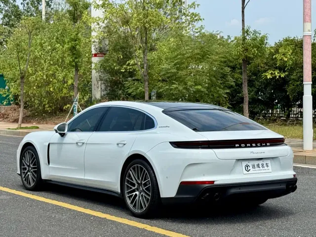 Porsche Panamera — Фото автомобиля 7