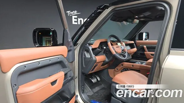 Land Rover Defender L663 — Фото автомобиля 10