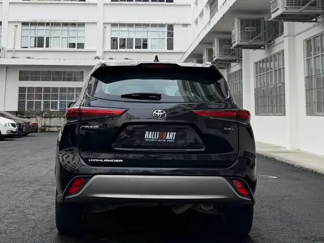 Toyota Highlander — Фото автомобиля 5
