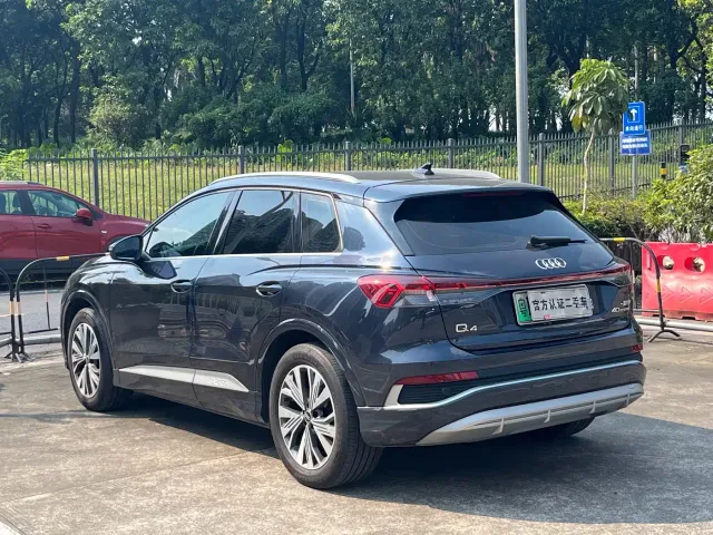 Audi Q4 e-tron — Фото автомобиля 18