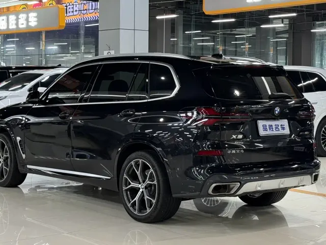 BMW X5 — Фото автомобиля 3