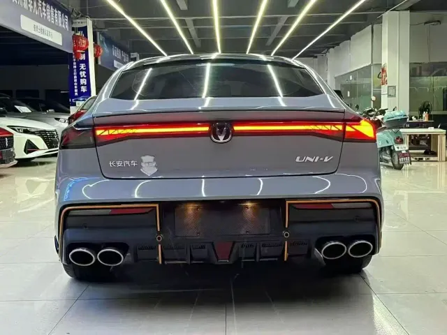 Changan UNI-V — Фото автомобиля 8