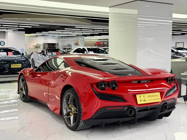 Ferrari F8 — Фото автомобиля 10